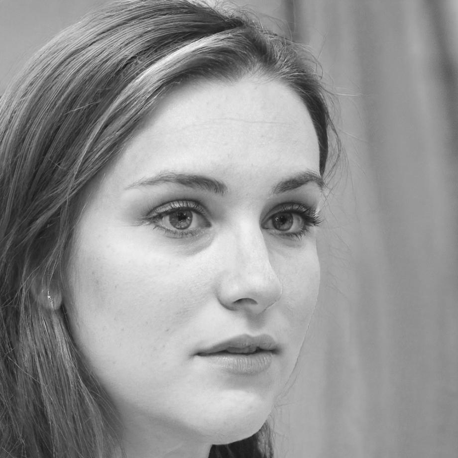Портрет викладачки Віра Гнатюк